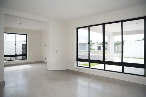 Sala amplia con ventanales, Vista Park SFM